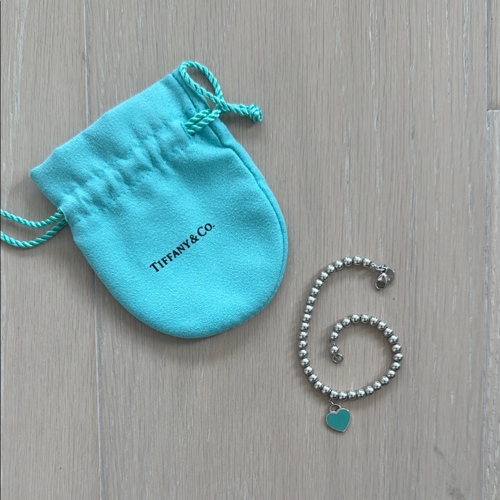 Tiffany & Co. Return To Tiffany Heart Tag Bead Bracelet in Silver
